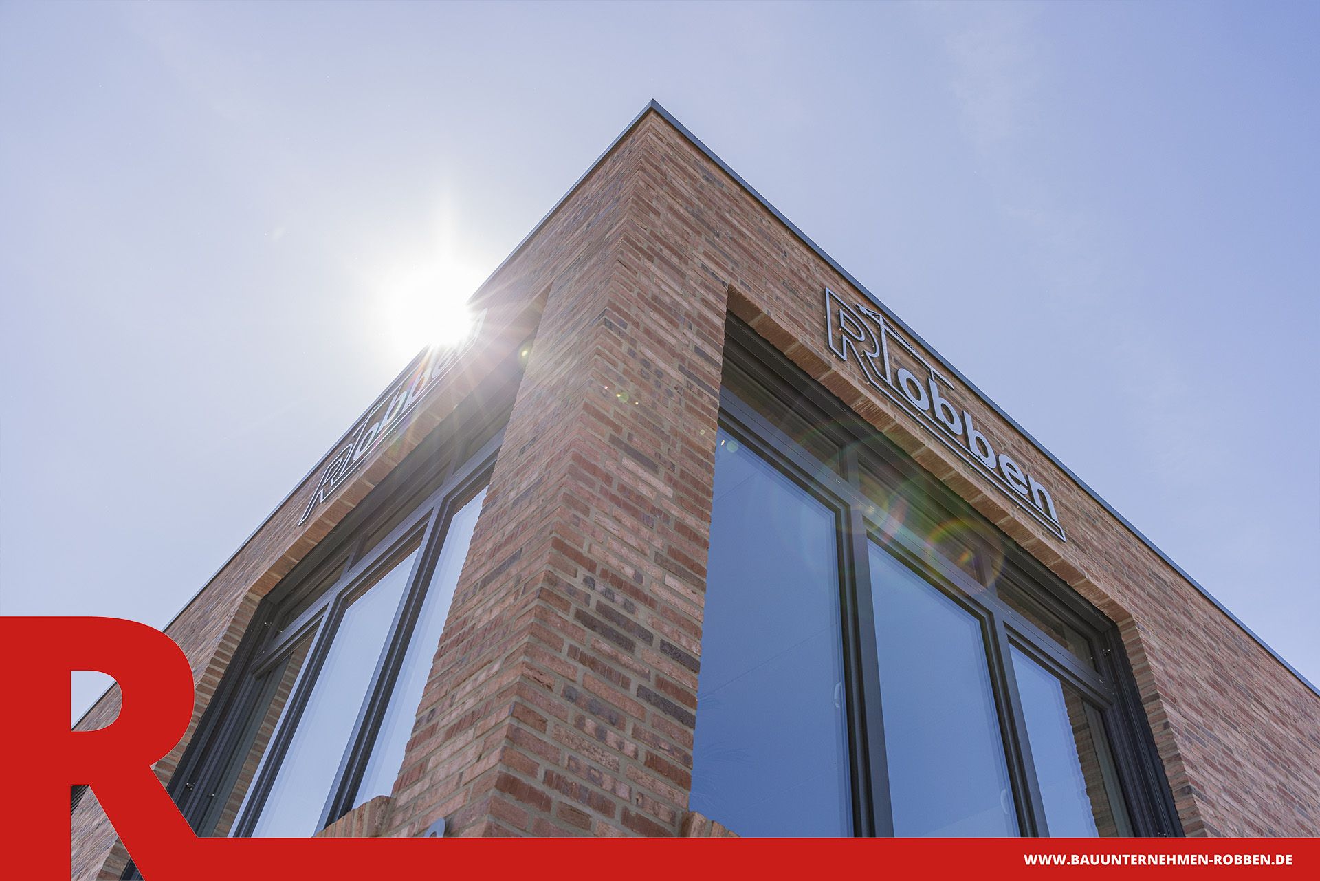Firmensitz Bauunternehmen Robben 14 Bürogebäude mit Arbeitshalle und Lagerplatz der Bauunternehmen Robben GmbH.
