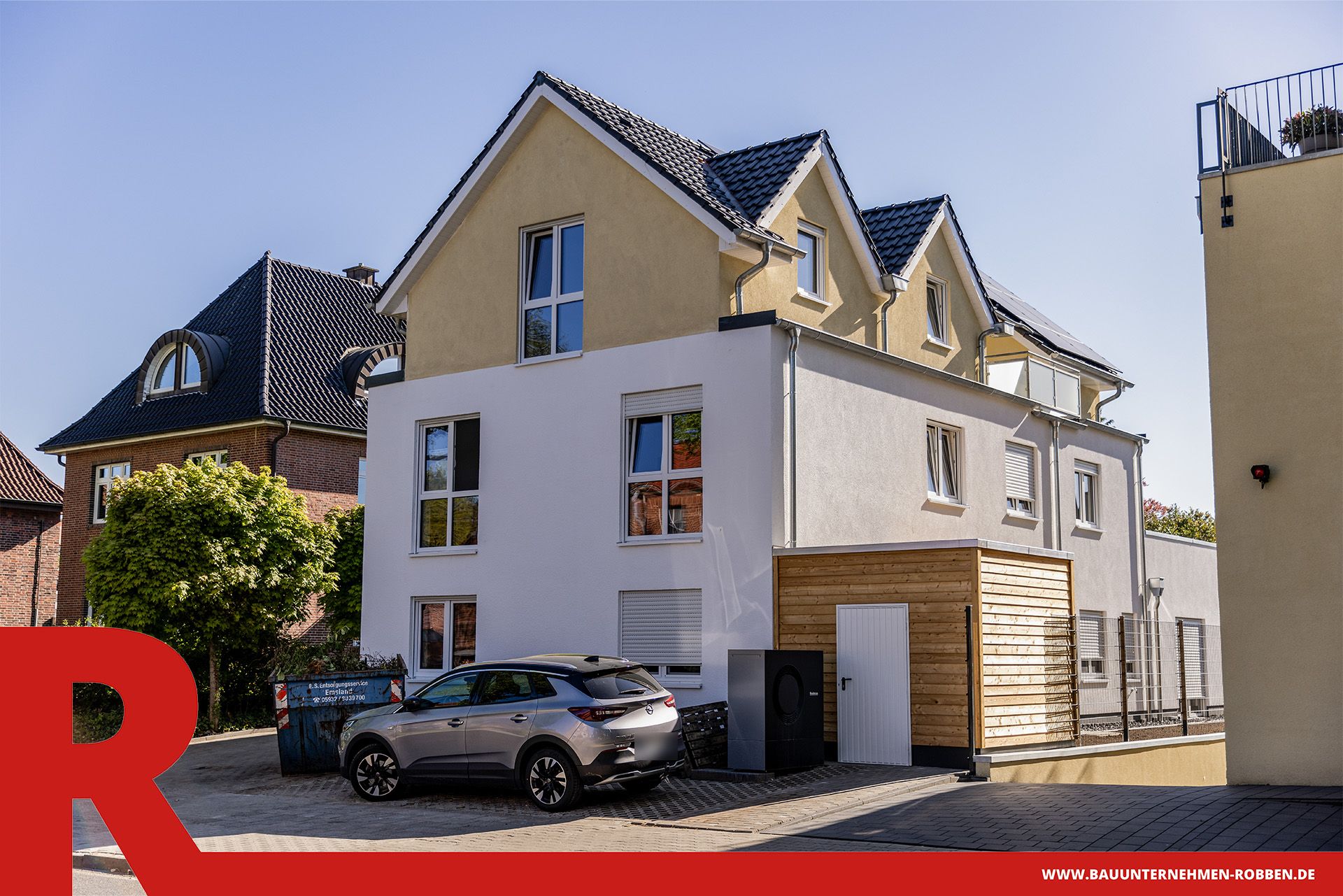 Mehrfamilienhaus mit mehreren Wohneinheiten in Gelbton.