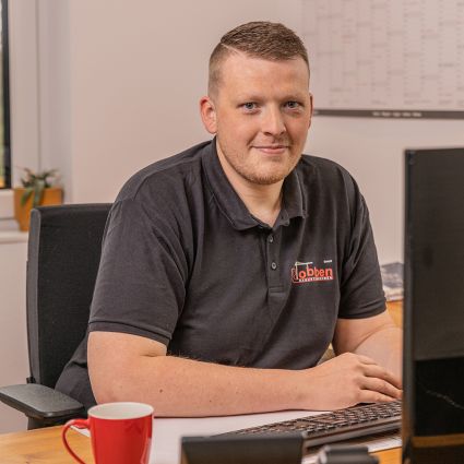 Stefan Abeln Foto des Kalkulators Stefan Abeln an seinem Arbeitsplatz.