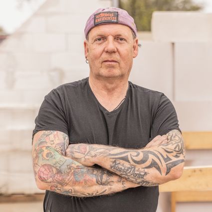 Foto des Poliers Udo Gerdes auf einer Baustelle.